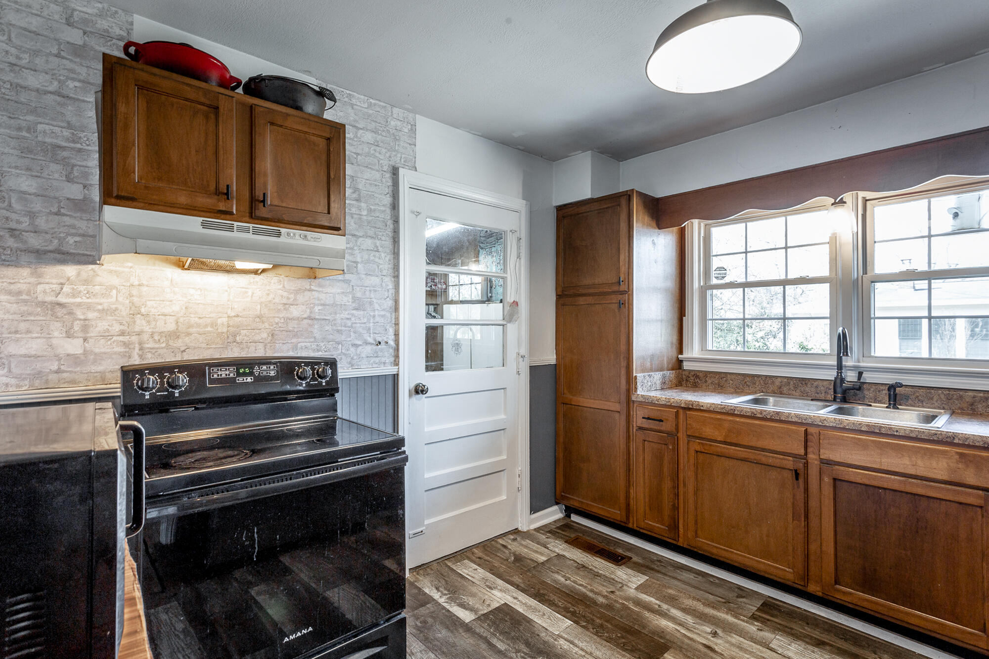 1037 Lansdell Road East Ridge, TN 37412 - Photo 29 of 35 Kitchen