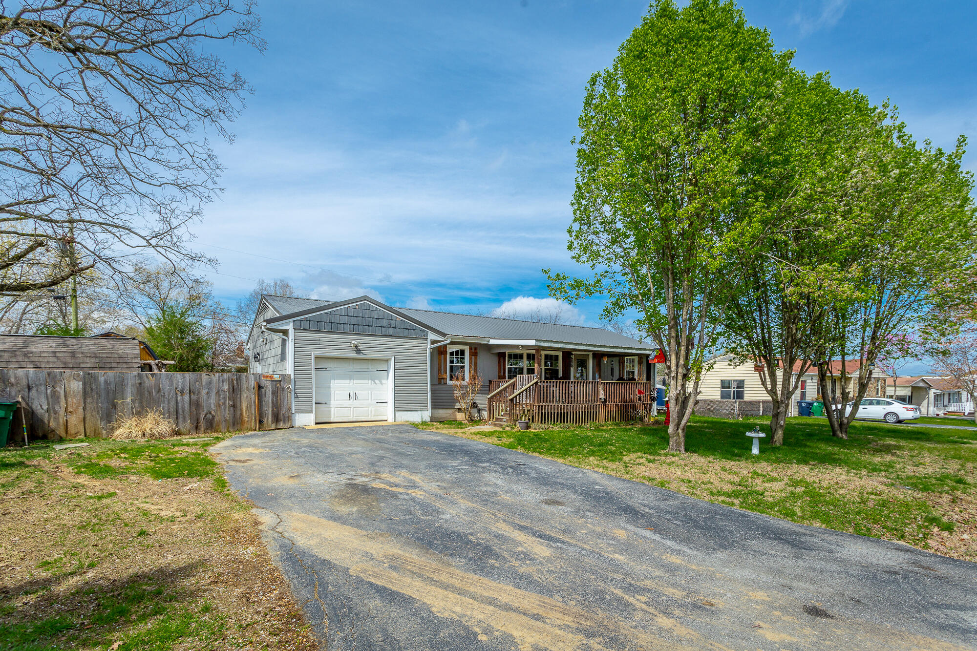 1037 Lansdell Road East Ridge, TN 37412 - Photo 32 of 35 Front of home