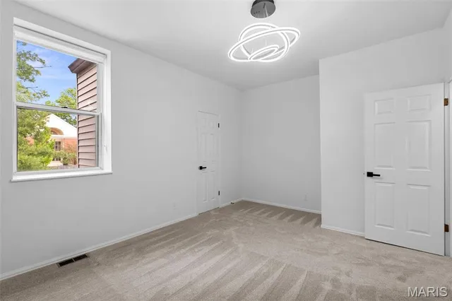 $199,900 | 327 North Boyle Avenue, Unit E4, St. Louis, MO 63108