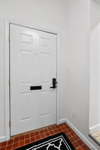 $199,900 | 327 North Boyle Avenue, Unit E4, St. Louis, MO 63108