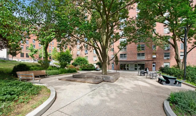 $760,000 | 70 La Salle Street, Unit 10F | Morningside Heights