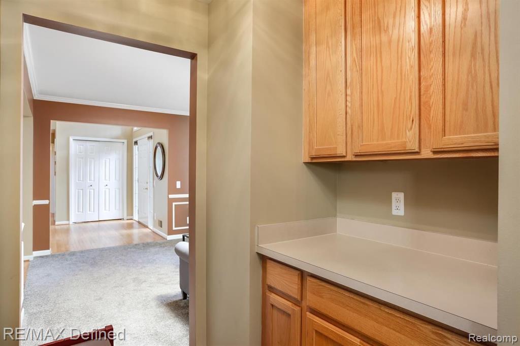 3818 Red Root Road Lake Orion, MI 48360 - Photo 22 of 41