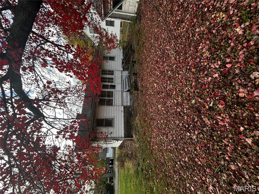 207 Prairie Street Raymond, IL 62560 - Photo 5 of 50