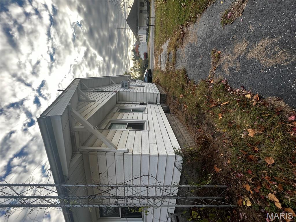 207 Prairie Street Raymond, IL 62560 - Photo 9 of 50