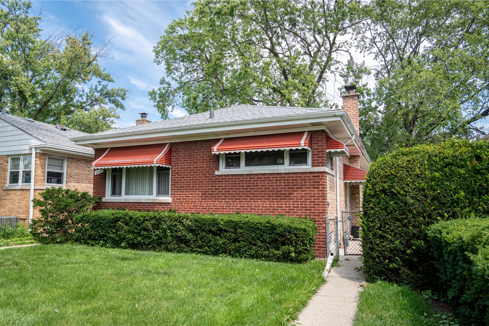 2843 Hawthorne Street Franklin Park, IL 60131 - Photo 2 of 26
