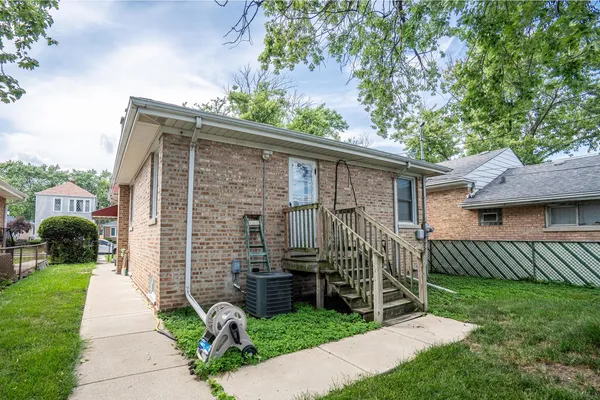 $329,900 | 2843 Hawthorne Street, Franklin Park, IL 60131