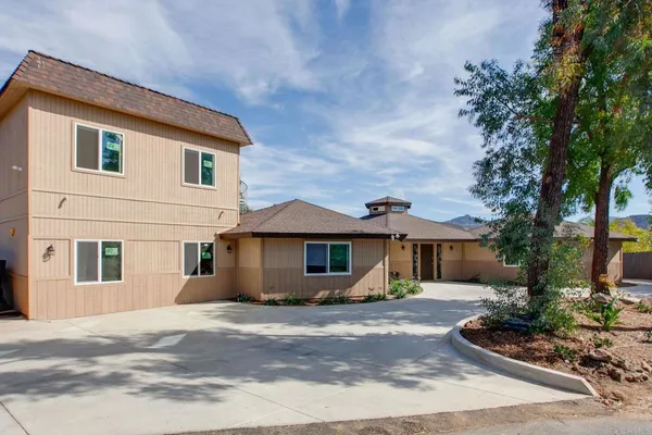 $2,000 | 2916 Anaheim Street, Unit A, Escondido, CA 92025