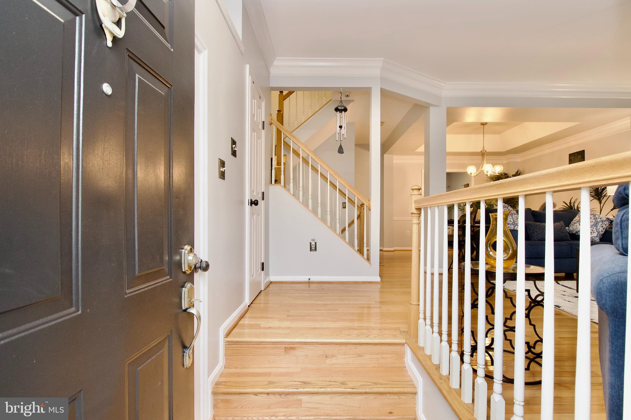 8016 Readington Court Springfield, VA 22152 - Photo 4 of 56 Entry