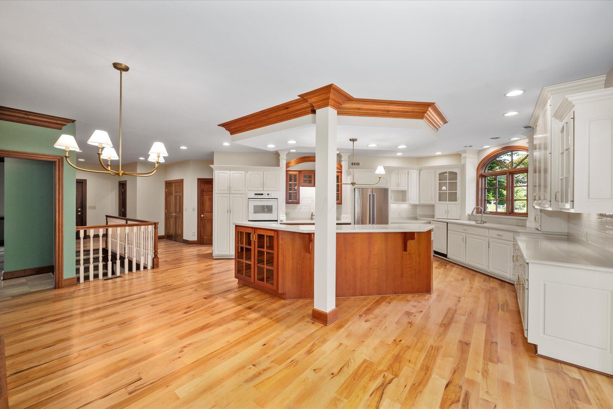 18261 Boerger Road Marysville, OH 43040 - Photo 20 of 94 Updated lighting over Eating Area (next to FP) and island.