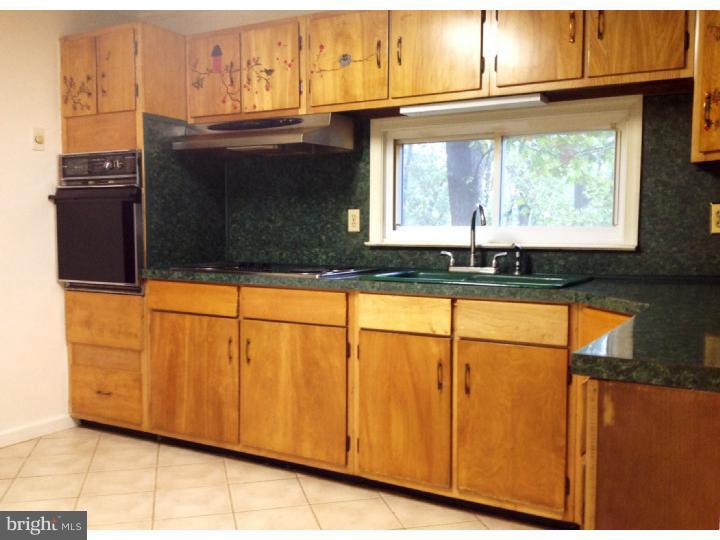 2121 Coventryville Road Pottstown, PA 19465 - Photo 11 of 21 Kitchen
