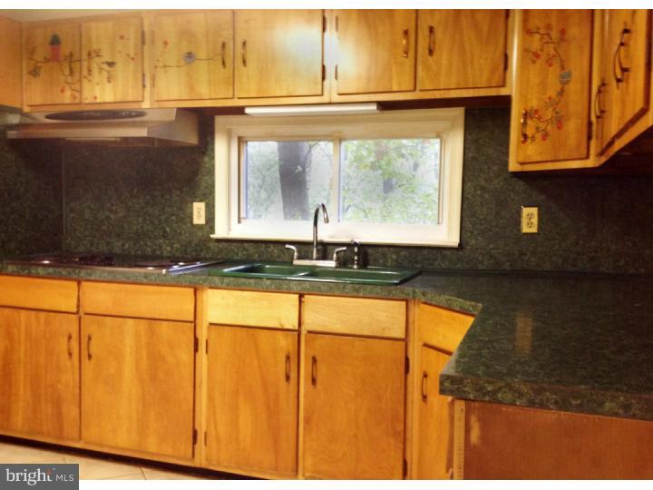 2121 Coventryville Road Pottstown, PA 19465 - Photo 12 of 21 Kitchen