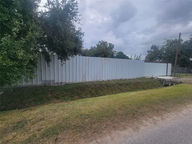 $169,000 | 321 East Lorino Street, Houston, TX 77037