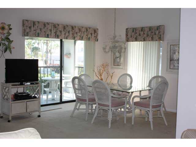 1155 Reef Road, Unit D4 Vero Beach, FL 32963 - Photo 5 of 16 Gallery Image 5