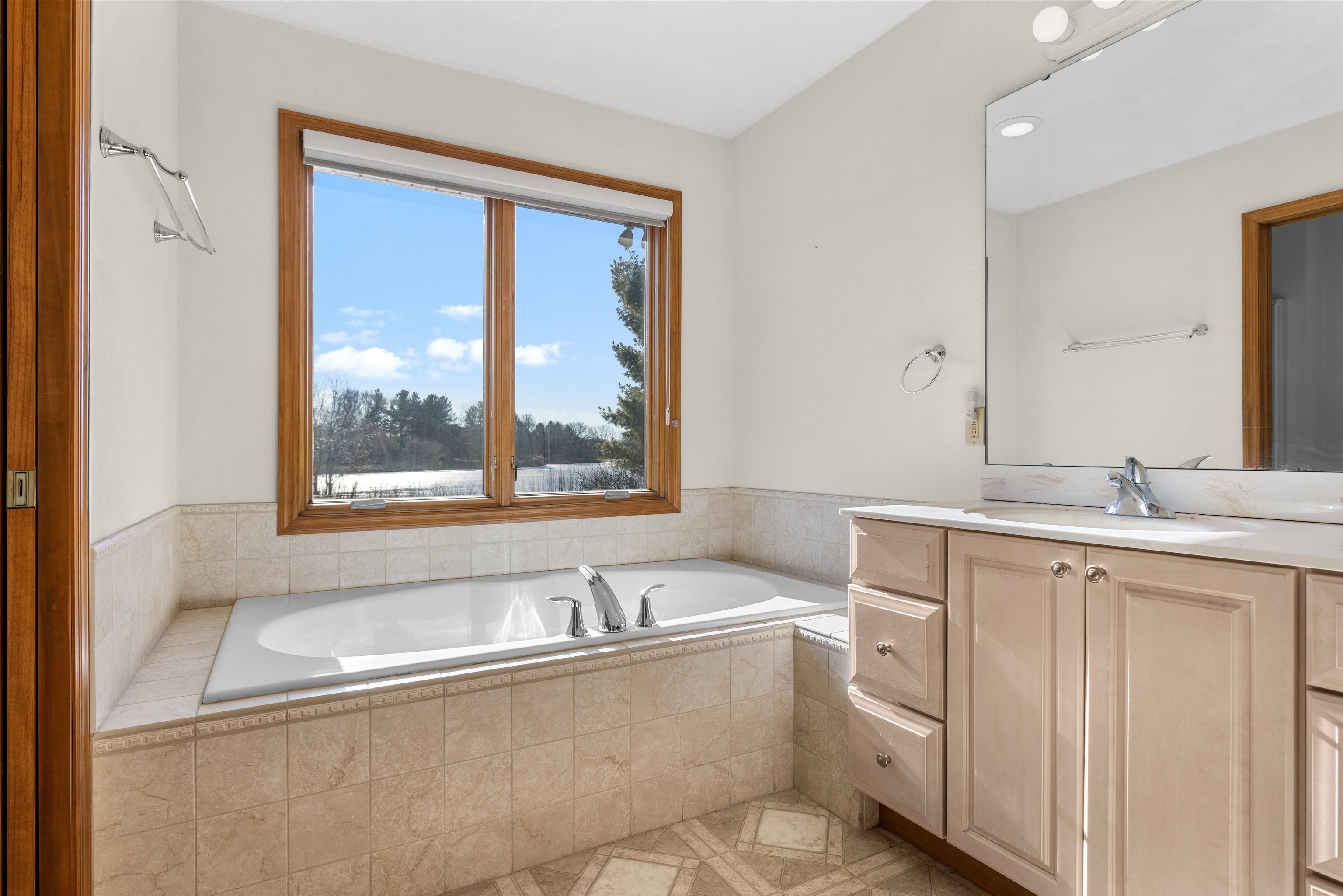 8317 Snaresbrook Road Roscoe, IL 61073 - Photo 16 of 45