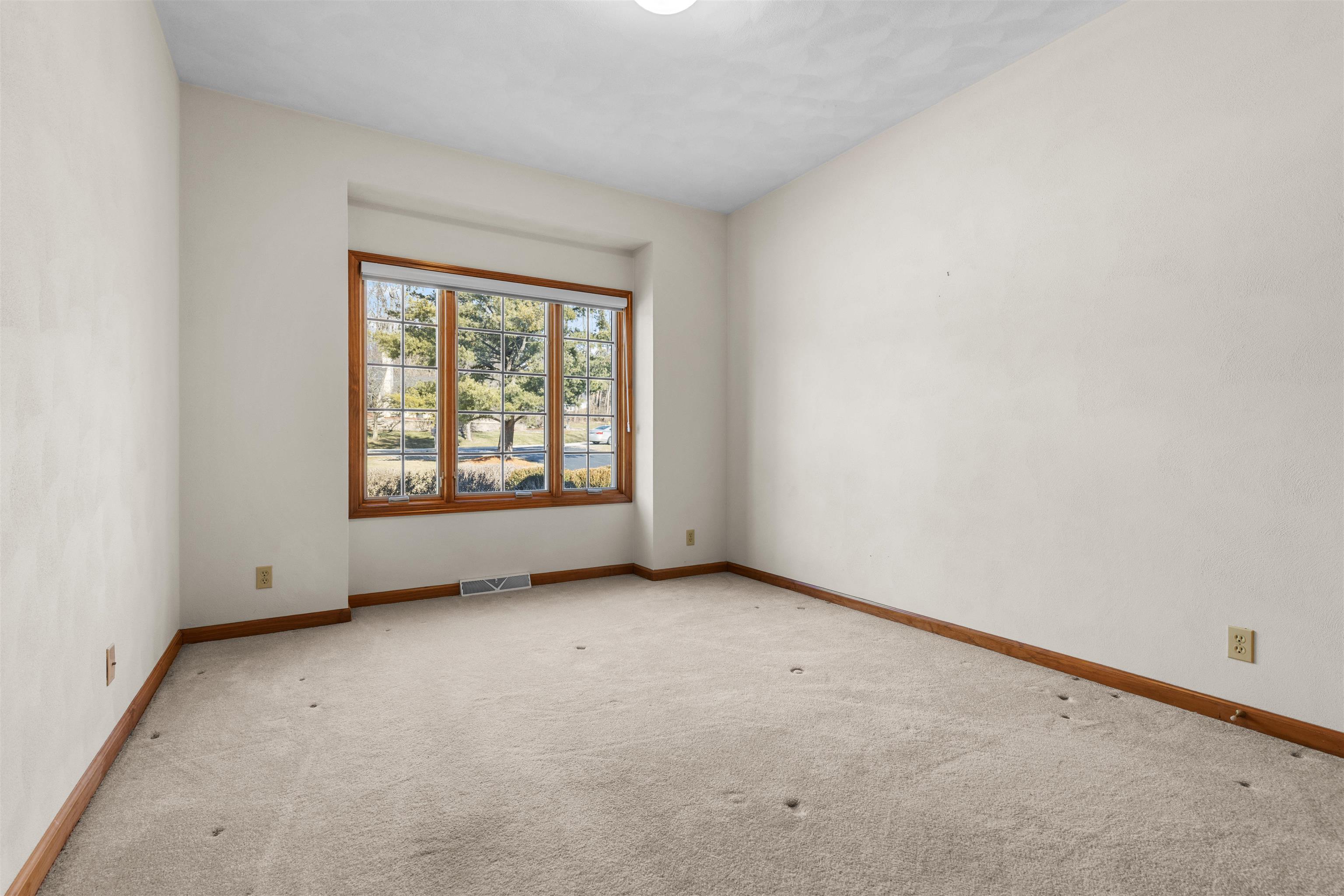 8317 Snaresbrook Road Roscoe, IL 61073 - Photo 18 of 45