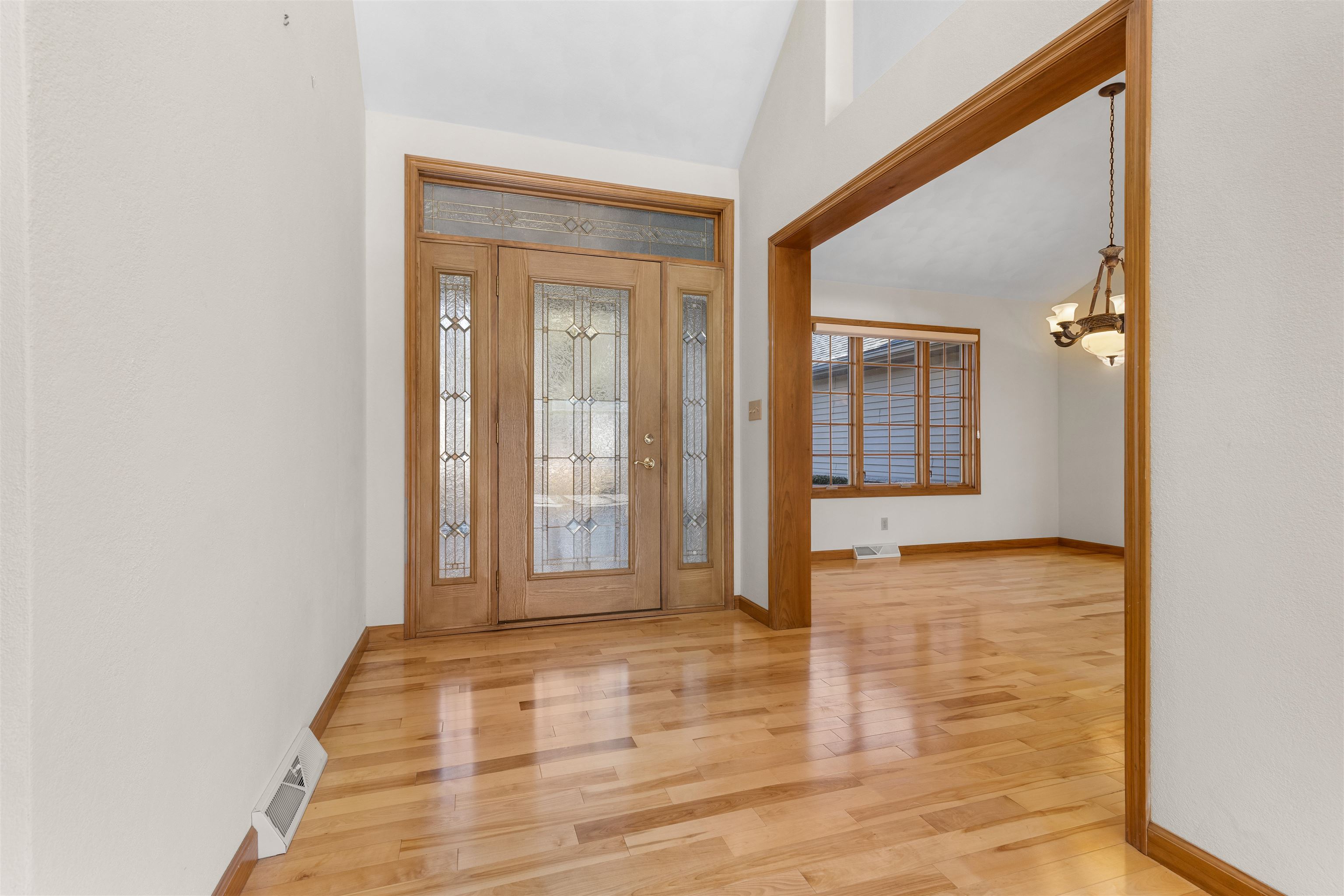 8317 Snaresbrook Road Roscoe, IL 61073 - Photo 2 of 45