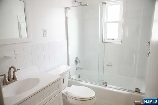 $3,900 | 134 Berkshire Road, Hasbrouck Heights, NJ 07604