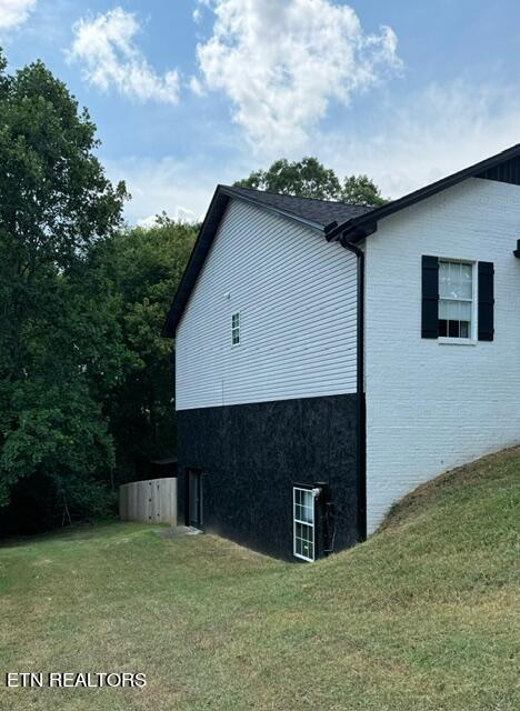 1215 Clendenen Road Maryville, TN 37801 - Photo 36 of 39 Side of house