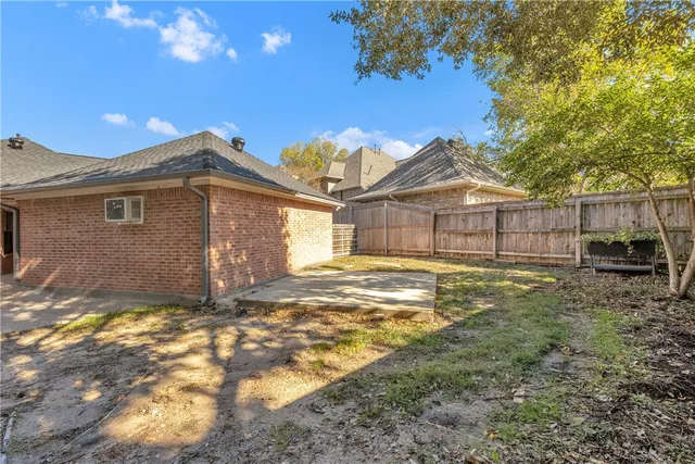 $450,000 | 204 Hearthstone Circle, College Station, TX 77840