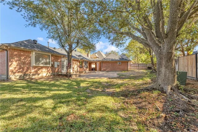 $419,000 | 204 Hearthstone Circle, College Station, TX 77840