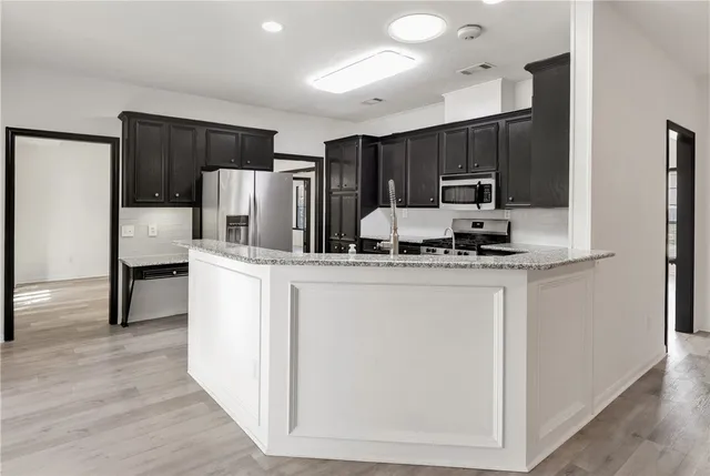 $450,000 | 204 Hearthstone Circle, College Station, TX 77840