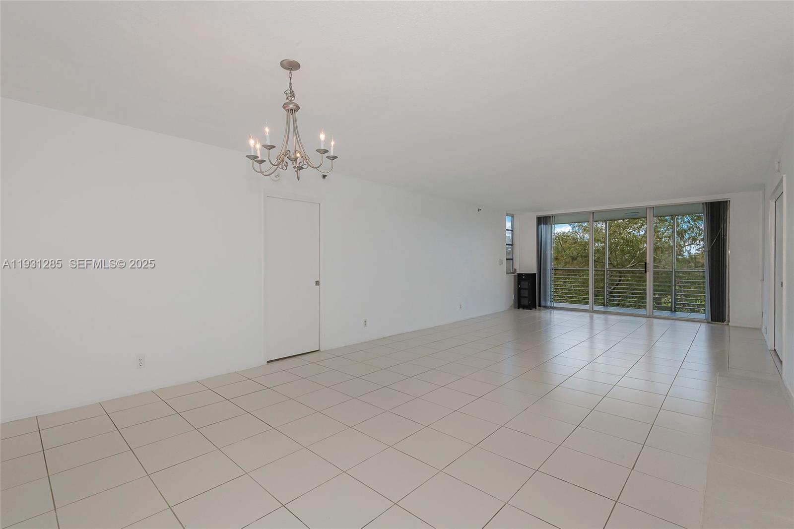 625 Oaks Drive, Unit 503 Pompano Beach, FL 33069 - Photo 9 of 28