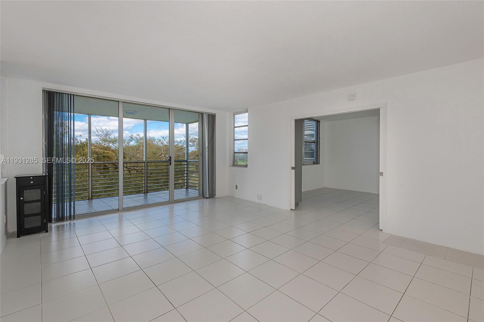 625 Oaks Drive, Unit 503 Pompano Beach, FL 33069 - Photo 10 of 28