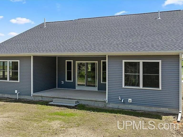 820 Willow Creek Road Escanaba, MI 49829 - Photo 8 of 36