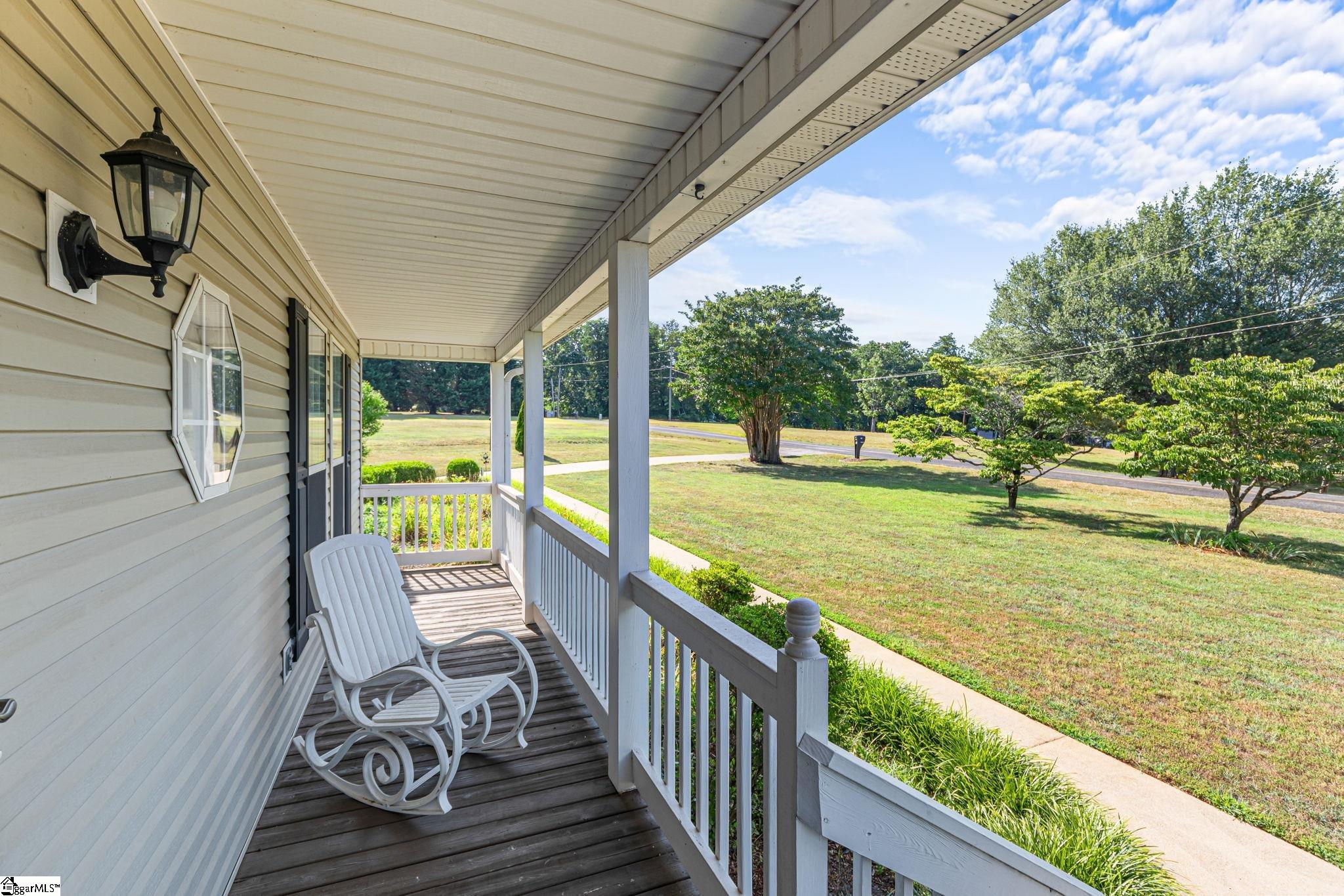 430 Tanyard Road Greenville, SC 29609 - Photo 4 of 18 Gallery Image 4