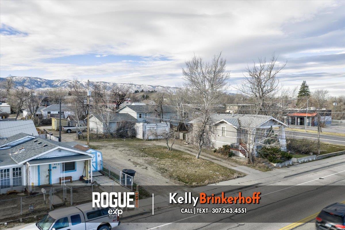 925 West 13th Street Casper, WY 82601 - Photo 1 of 9