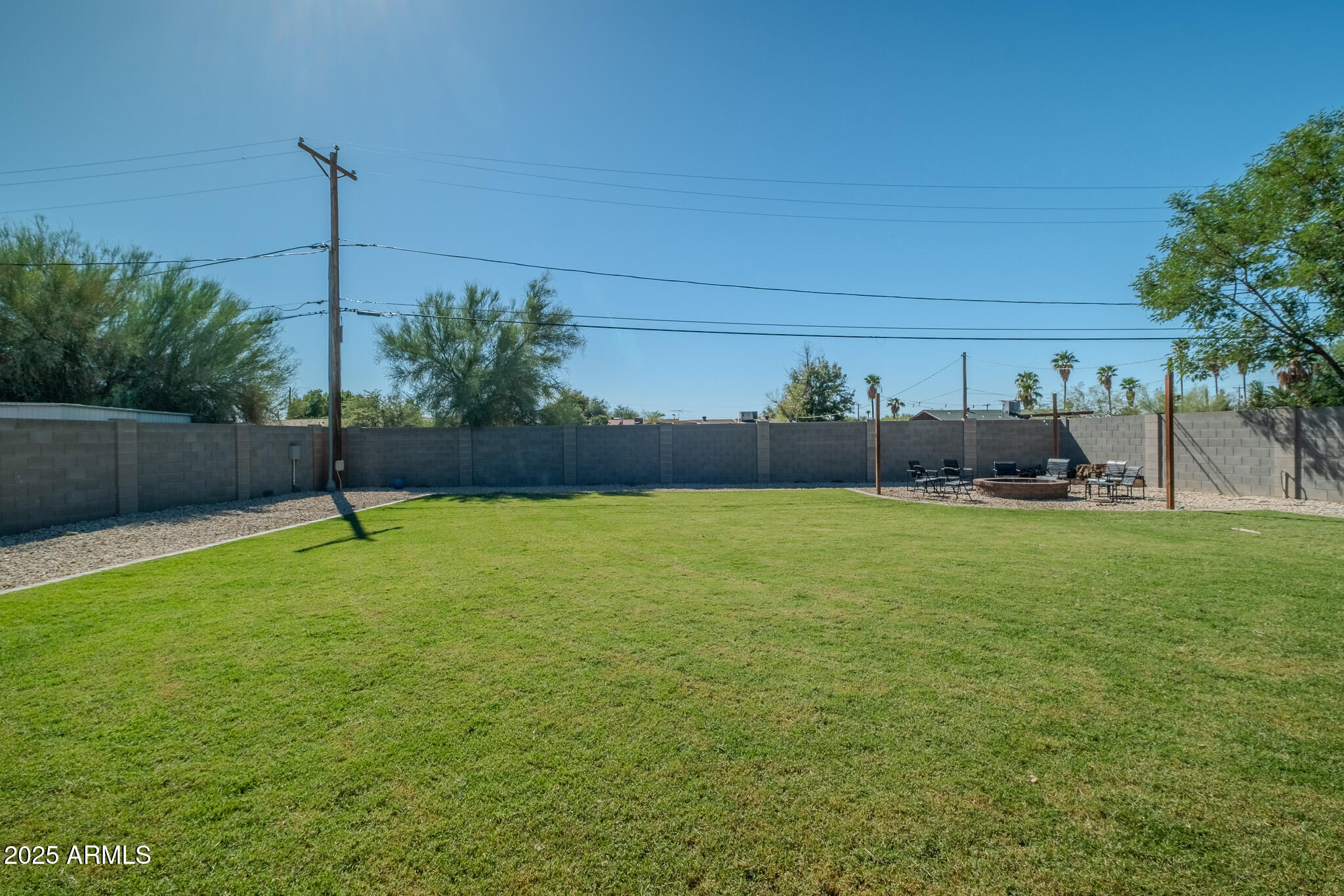 841 East Granada Avenue Apache Junction, AZ 85119 - Photo 8 of 33