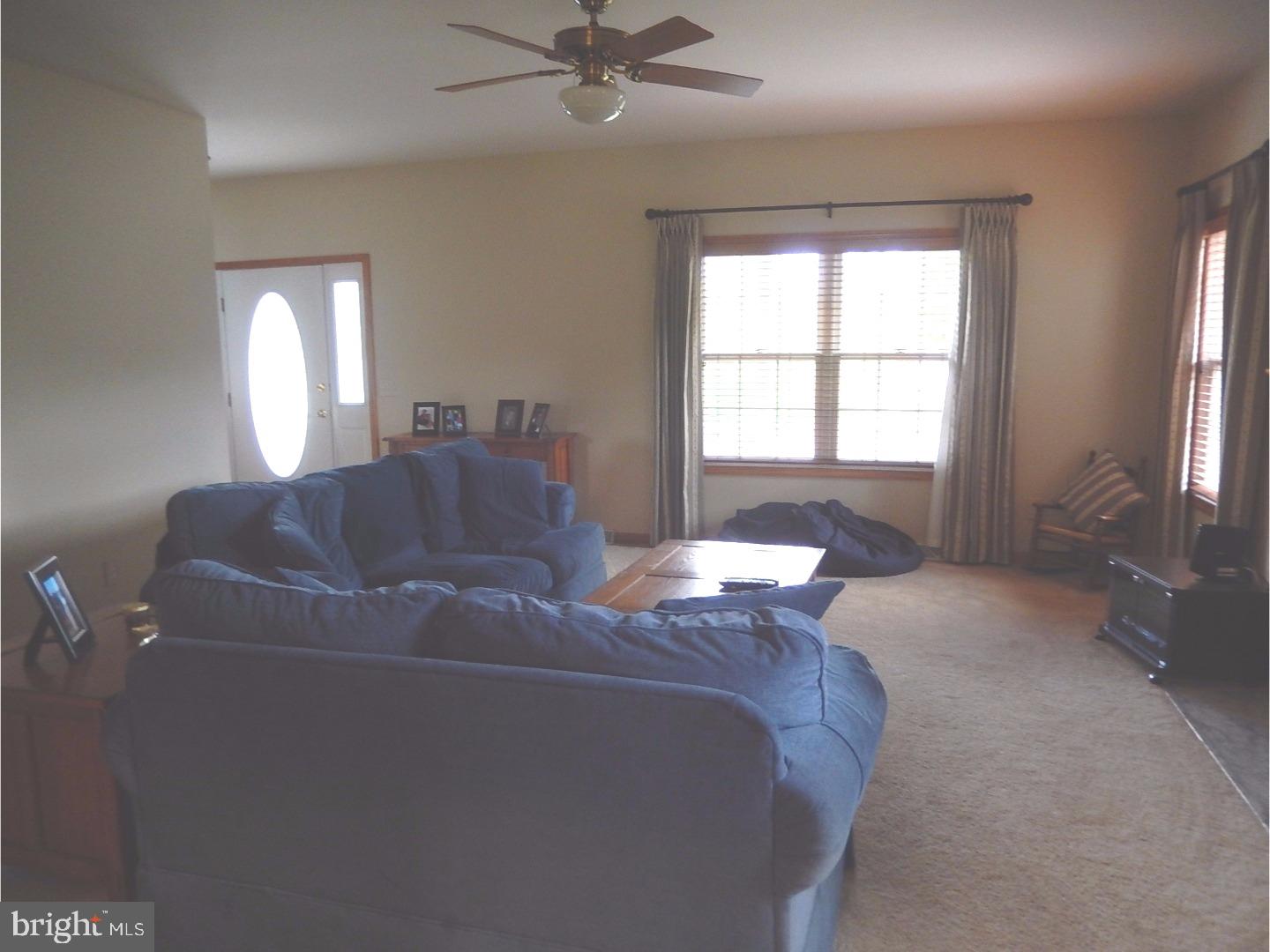 147 Winding Ridge Road Dover, DE 19904 - Photo 5 of 19 Living Room