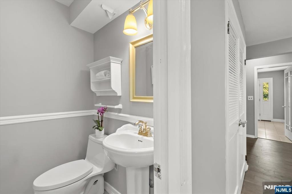 474 Stevens Avenue Ridgewood, NJ 07450 - Photo 11 of 36