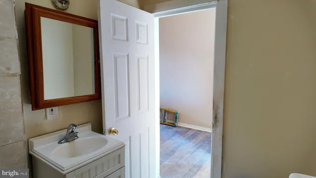 $130,000 | 2562 Edmondson Avenue, Baltimore, MD 21223