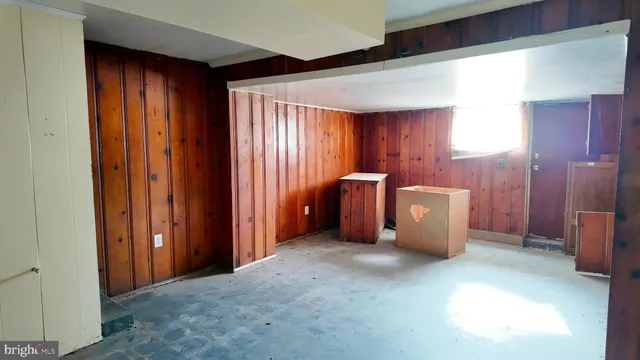 $130,000 | 2562 Edmondson Avenue, Baltimore, MD 21223