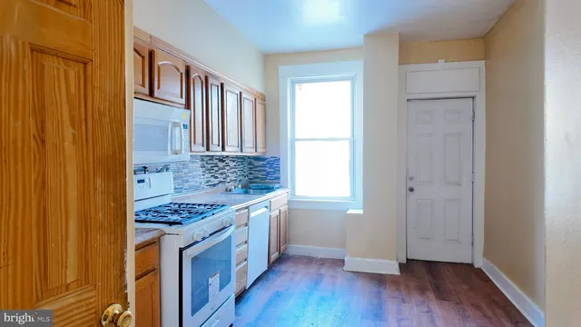 $130,000 | 2562 Edmondson Avenue, Baltimore, MD 21223