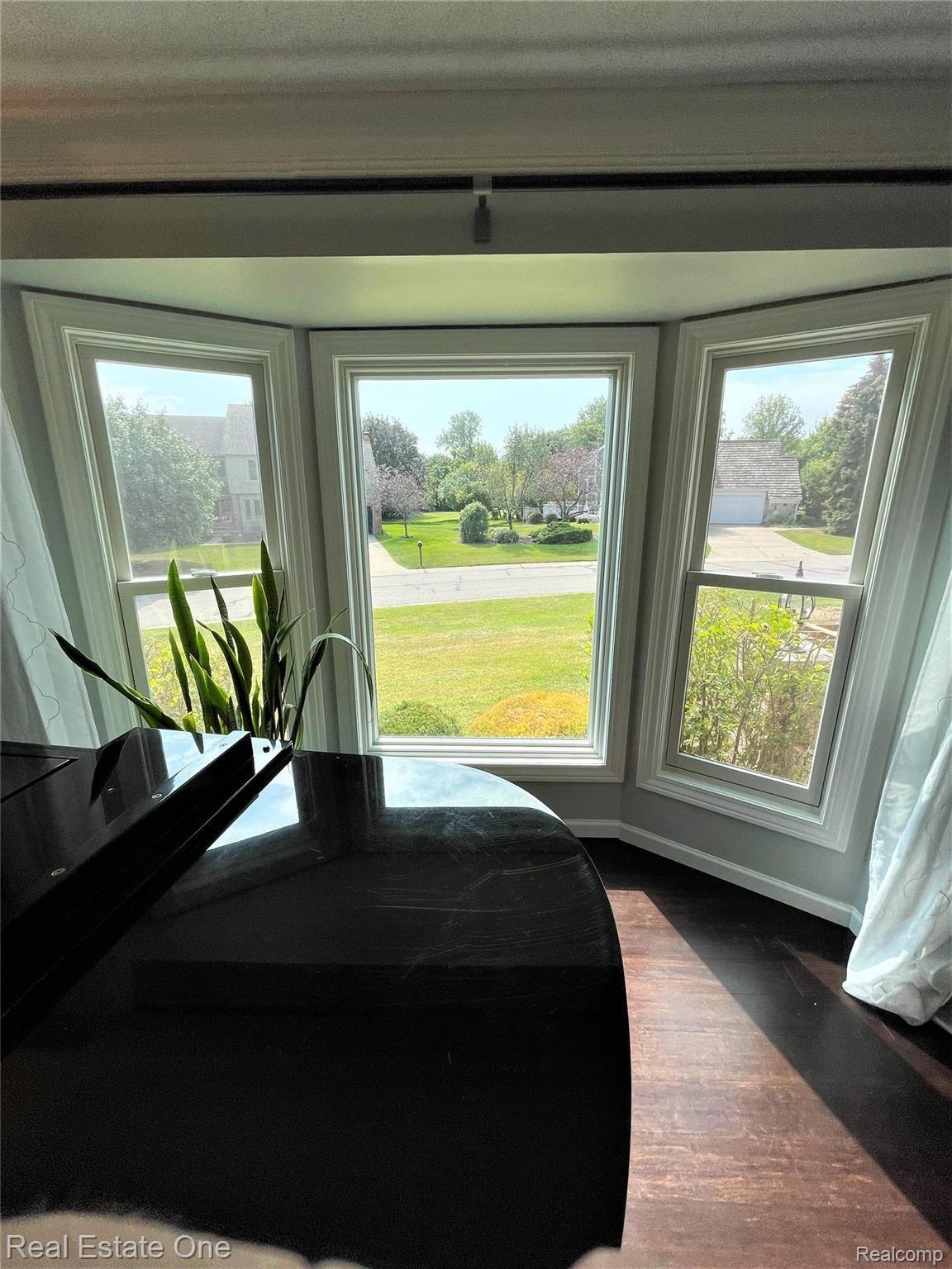2690 Winter Park Road Rochester, MI 48309 - Photo 18 of 39 Brand New Anderson Windows Throughout.