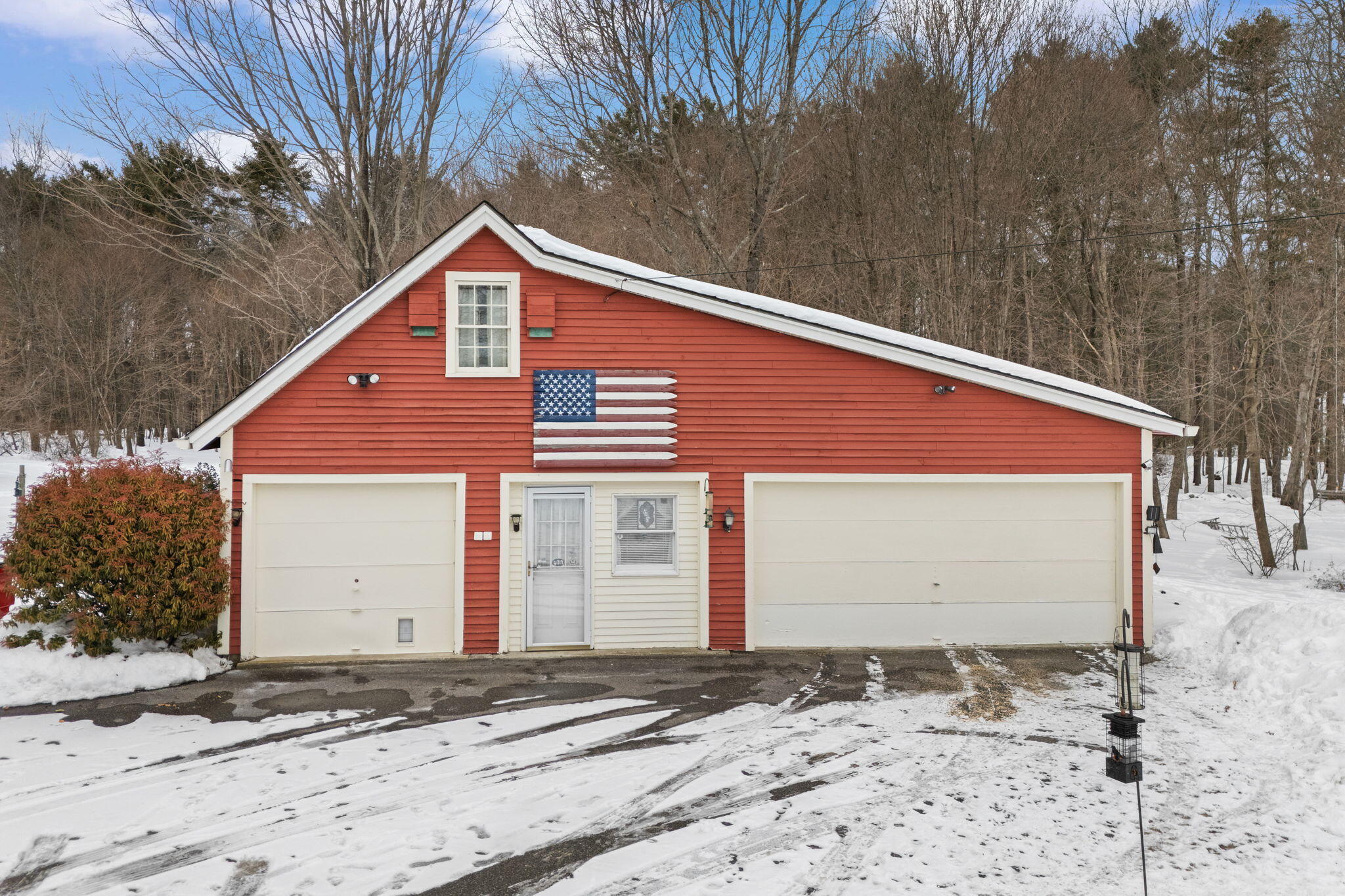 1128 State Road Eliot, ME 03903 - Photo 4 of 51 8-web-or-mls-1128 State Rd-33