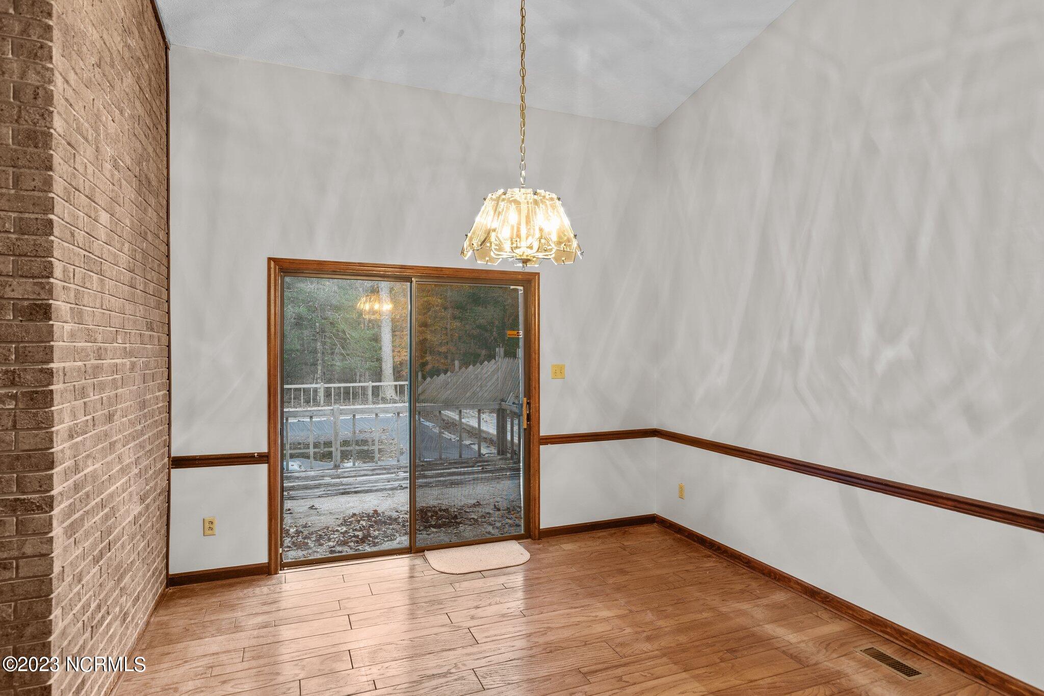 107 Cliff Ridge Road New Bern, NC 28560 - Photo 16 of 67 47-web-or-mls-1S3A6802
