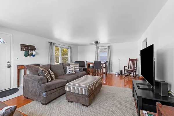 $214,900 | 846 Oak Street, De Pere, WI 54115