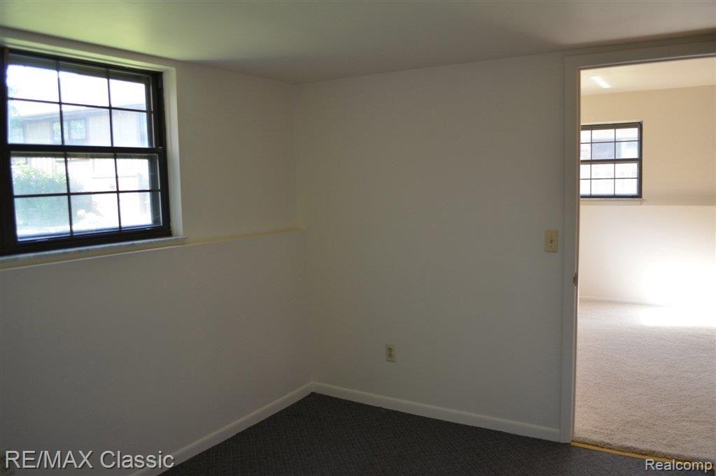 857 Langdon Court Rochester, MI 48307 - Photo 18 of 20 DSC_0036.JPG