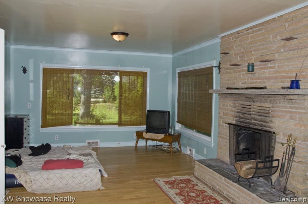 7875 Commerce Road West Bloomfield, MI 48324 - Photo 6 of 26 fr.jpg
