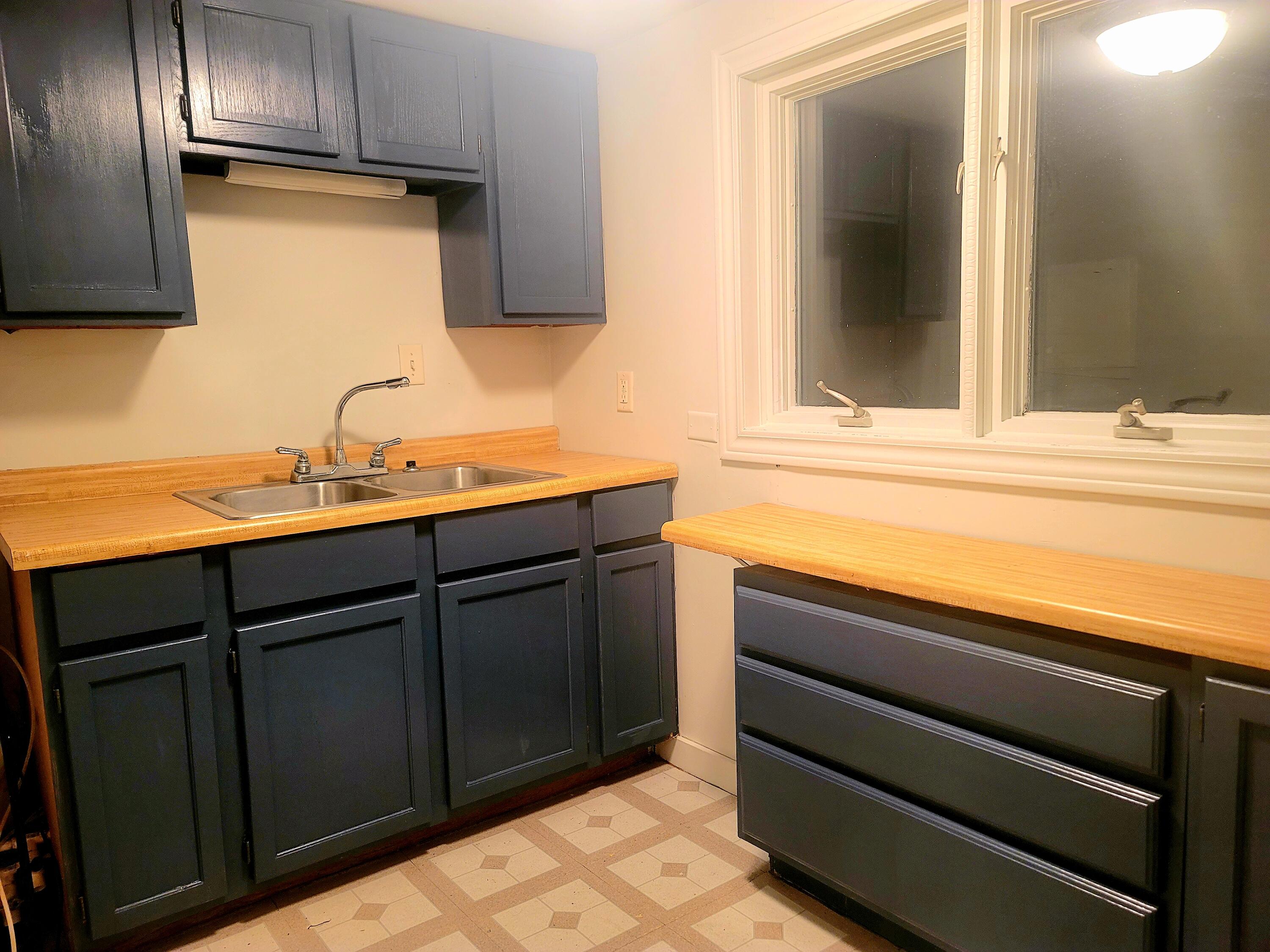 40 East State Road Grant, MI 49327 - Photo 5 of 15 Kitchen