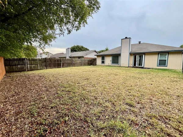 a view of a house with a outdoor space