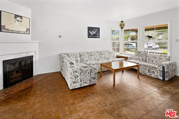 $1,800,000 | 3604 Moore Street, Los Angeles, CA 90066