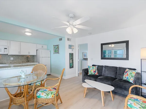 $2,500 | 2600 North Surf Road, Unit 302, Hollywood, FL 33019