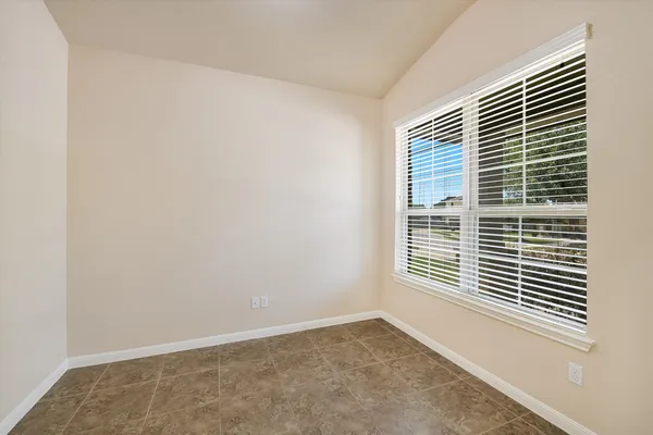 $2,095 | 5652 Porano Circle, Round Rock, TX 78665