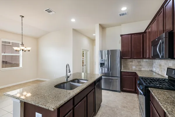 $2,095 | 5652 Porano Circle, Round Rock, TX 78665