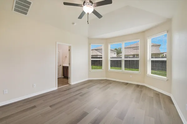 $2,095 | 5652 Porano Circle, Round Rock, TX 78665