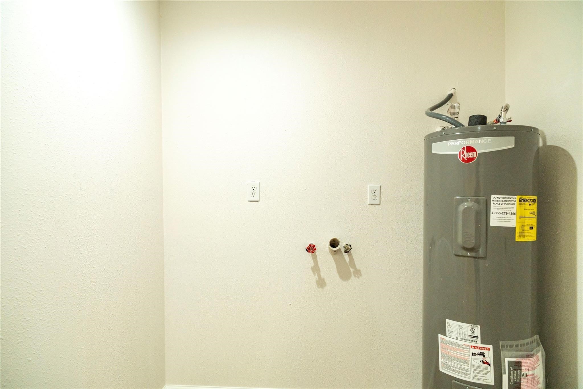 10907 Sharpview Drive Houston, TX 77072 - Photo 22 of 27